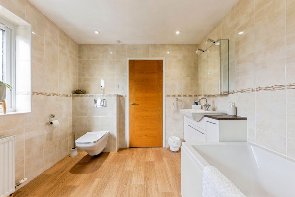 Additional image 13 of 5 bed detached house for saleMain Street, Hougham, Grantham NG32