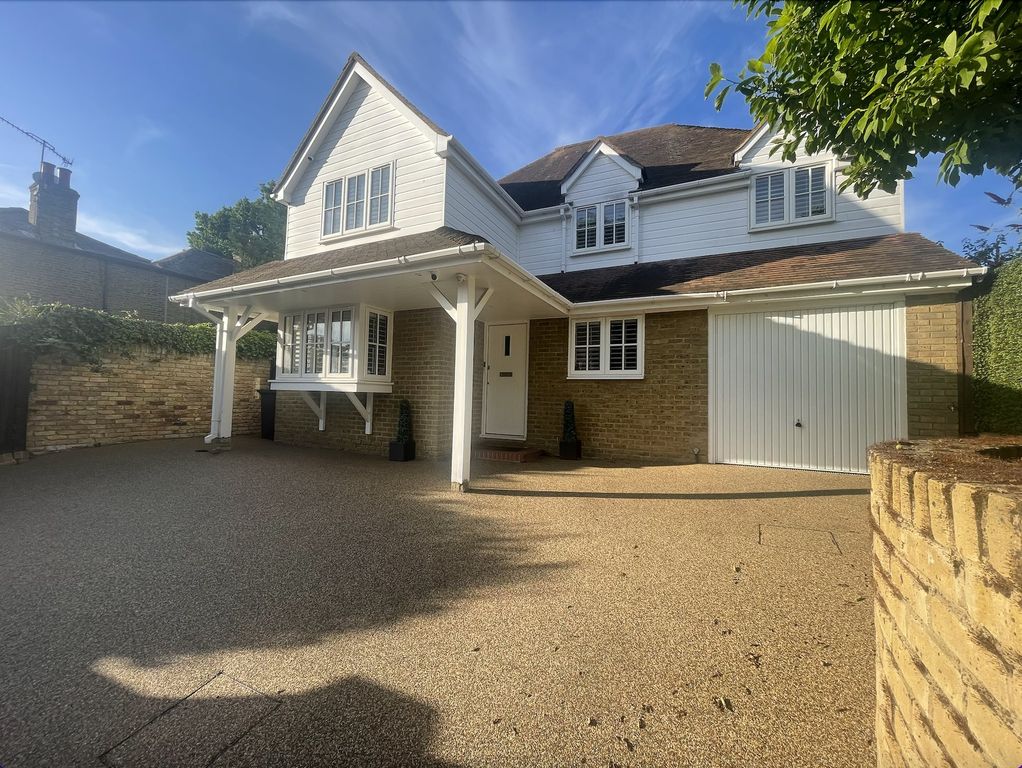 4 bed detached house to rentHigh Street, Farningham, Kent DA4
