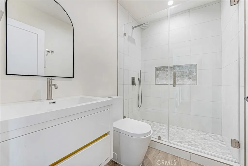 Additional image 25 of 18216 Hartland Street, Reseda, CA 91335