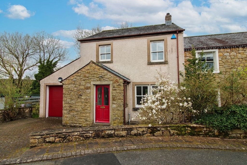 3 bed semi-detached house to rent8 Hodden Court, Caldbeck CA7