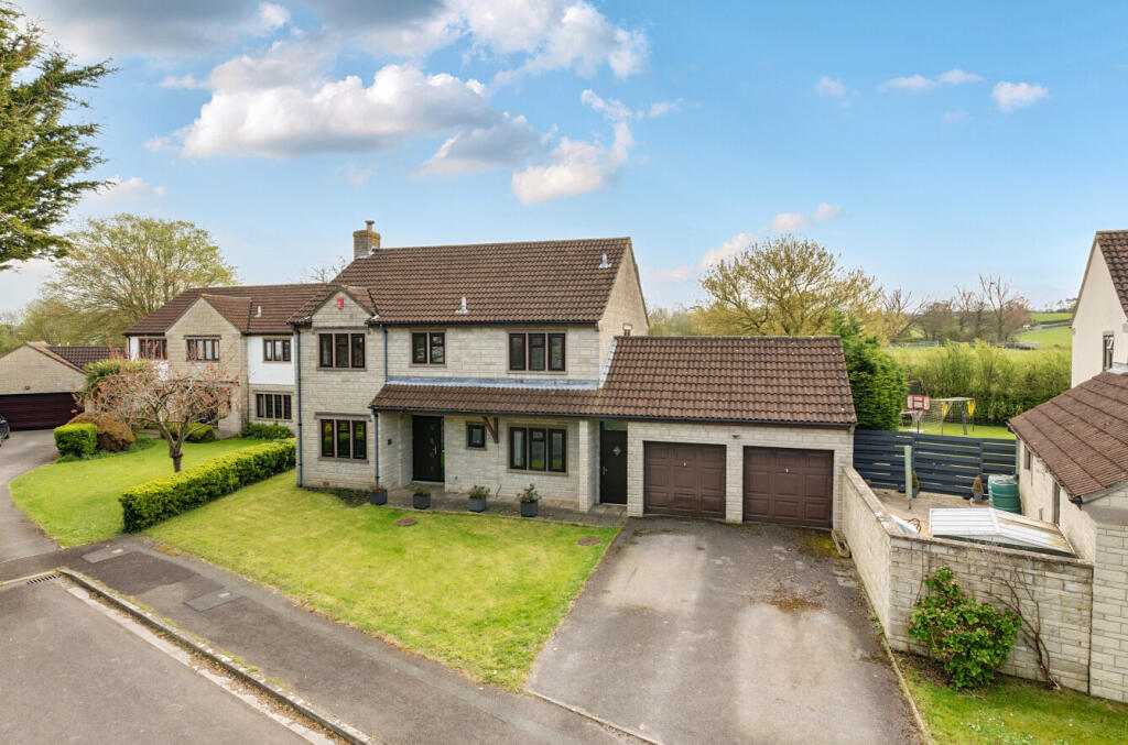Petvin Close, Street, BA16