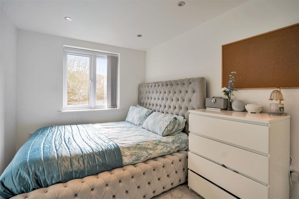 Additional image 9 of 2 bed flat for saleWhitstable Mews, Leeds LS12
