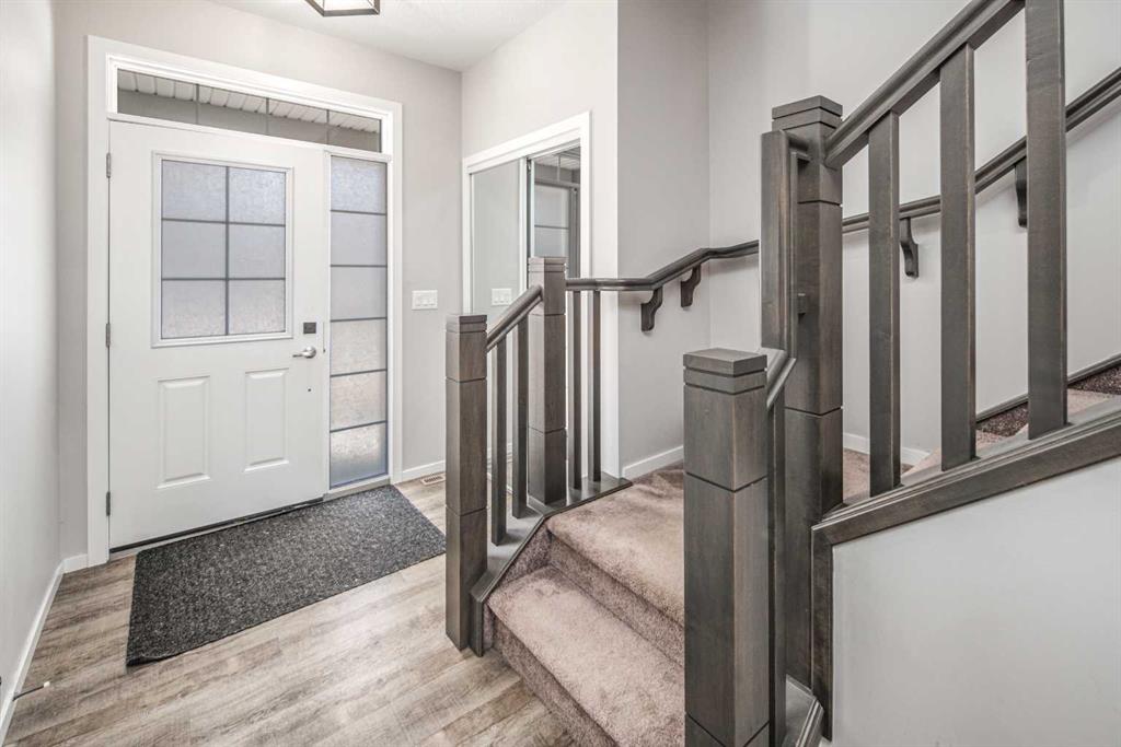 Additional image 4 of 94 Yorkstone Heath SW, Calgary, AB, T2X 4S3