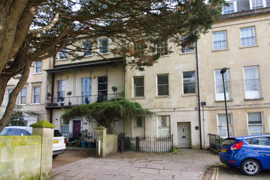 Kensington Place, Bath, BA1 6AP
