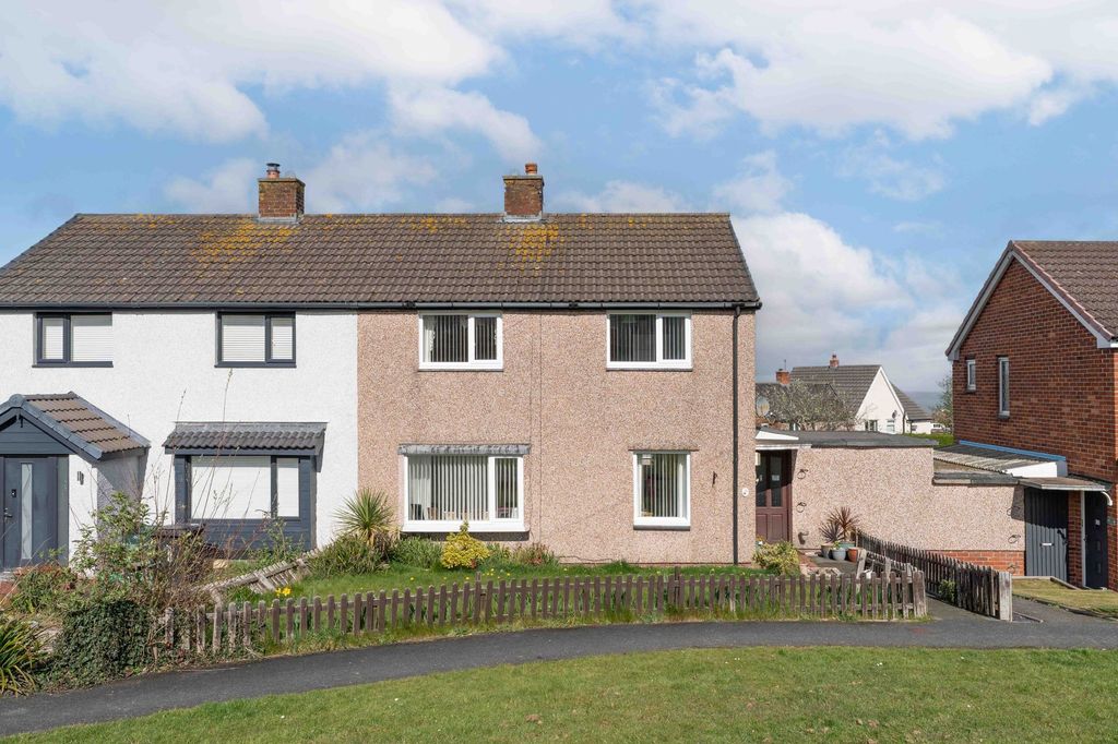 3 bed semi-detached house for saleColwyn Bay LL29