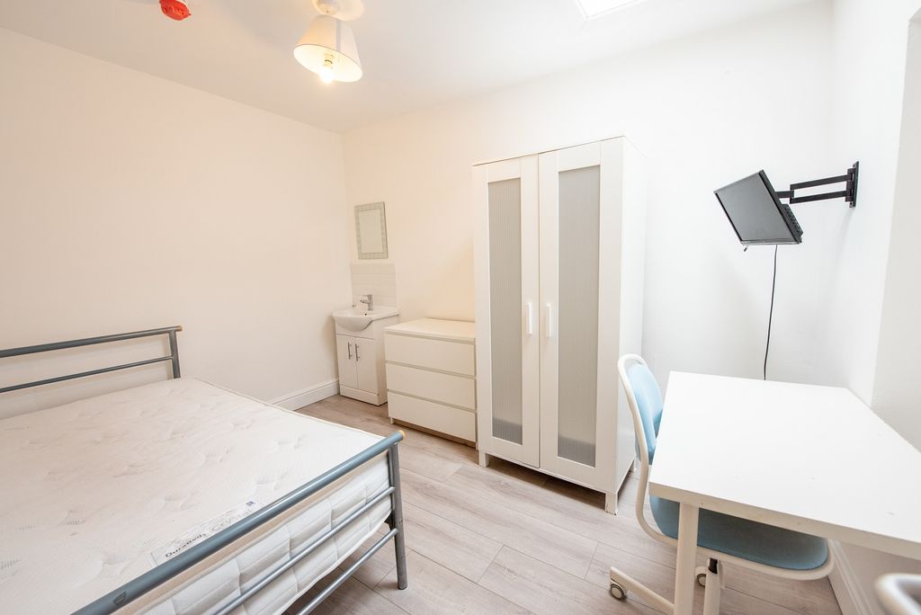 6 bed shared accommodation to rentWilliam Street, Swansea SA1 photo 3