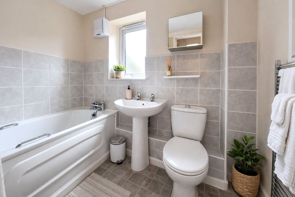 Additional image 4 of 1 bed flat for saleBerlington Court, Redcliff Mead Lane, Bristol BS1