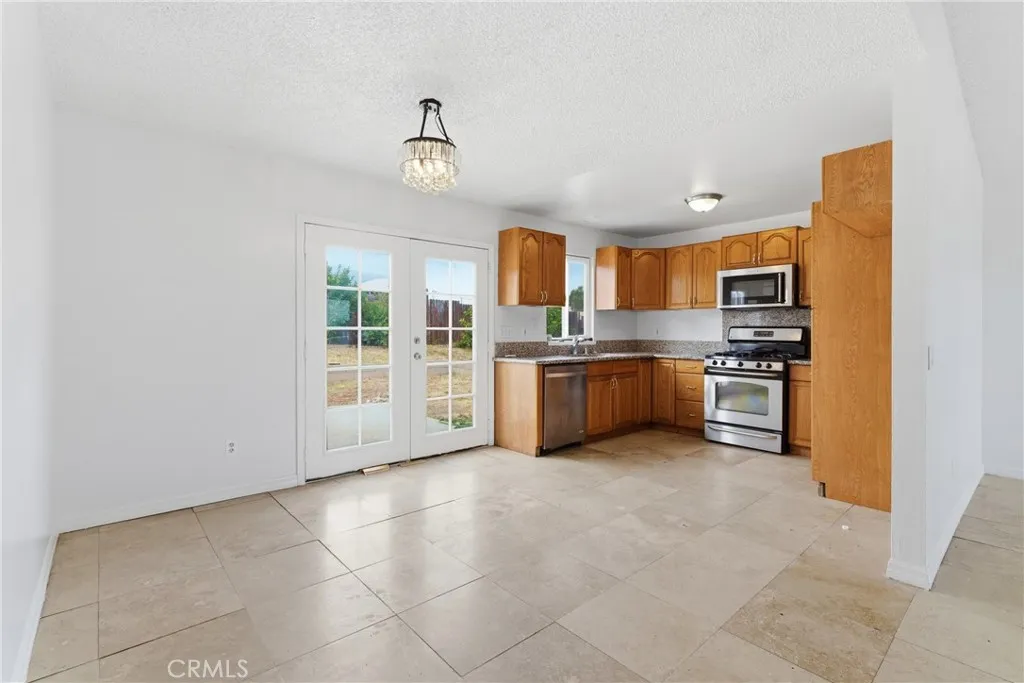 Additional image 7 of 2047 E 7th, Ontario, CA 91764