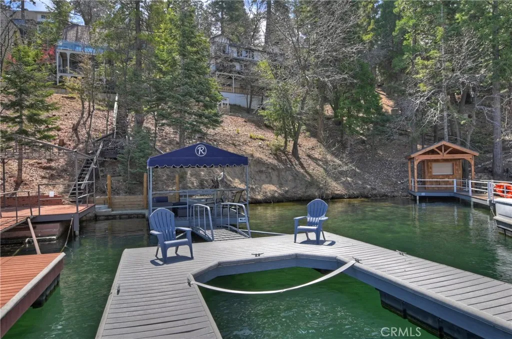 28898 Palisades Dr, Lake Arrowhead, CA 92352