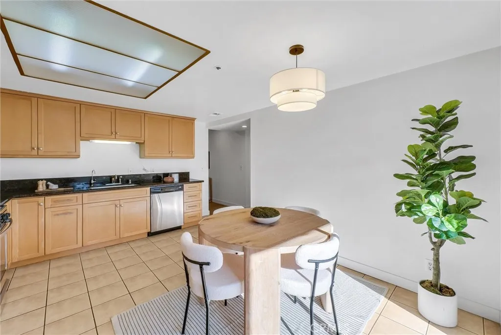 Additional image 10 of 12121 Centralia Street Unit 302, Lakewood, CA 90715