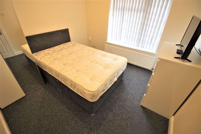 Room to rentNewly Refurbished Double Room To Rent, Tydeman Street, Gorse Hill SN2