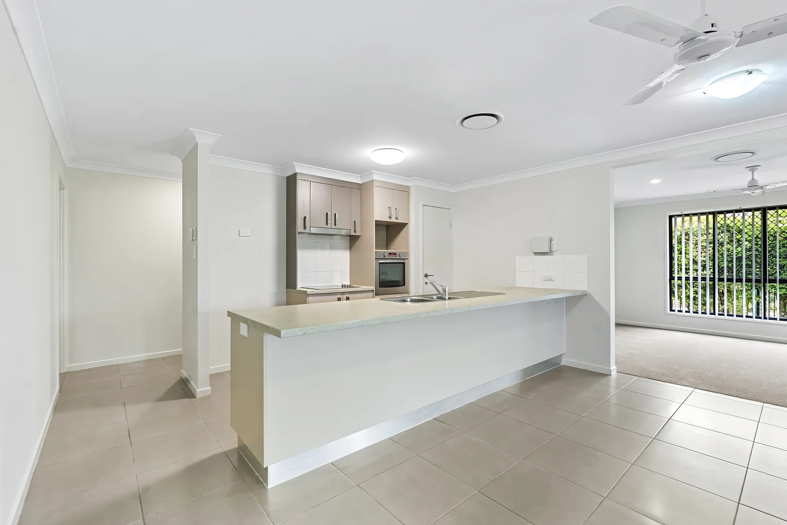 18 Quartz Cresent, Mango Hill QLD 4509 photo 2
