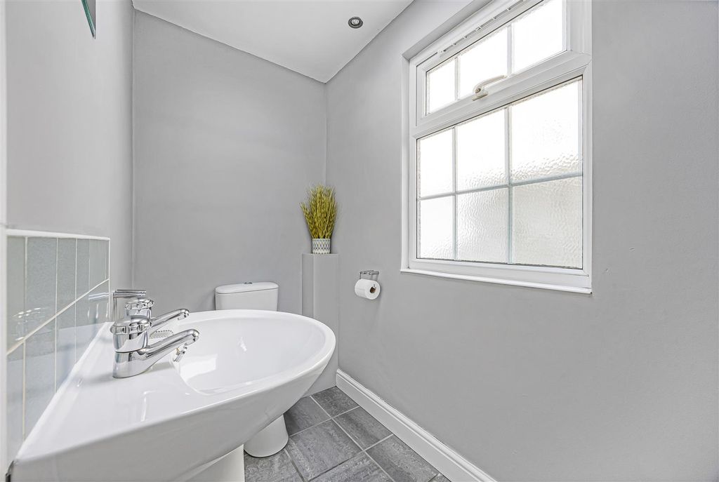 Additional image 7 of 3 bed detached house for saleShinfield Road, Reading RG2