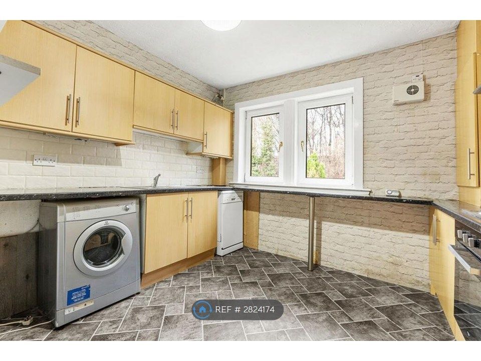 Additional image 5 of 2 bed flat to rentElm Avenue, Renfrew PA4