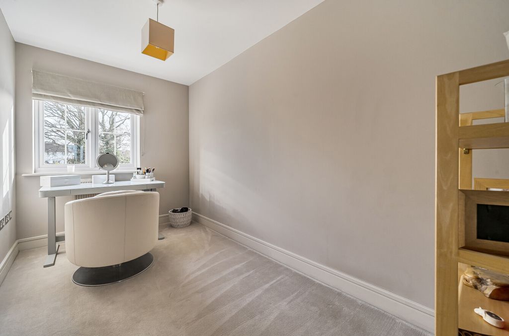 Additional image 24 of 4 bed detached house for saleElen Place, Bracknell, Berkshire RG42