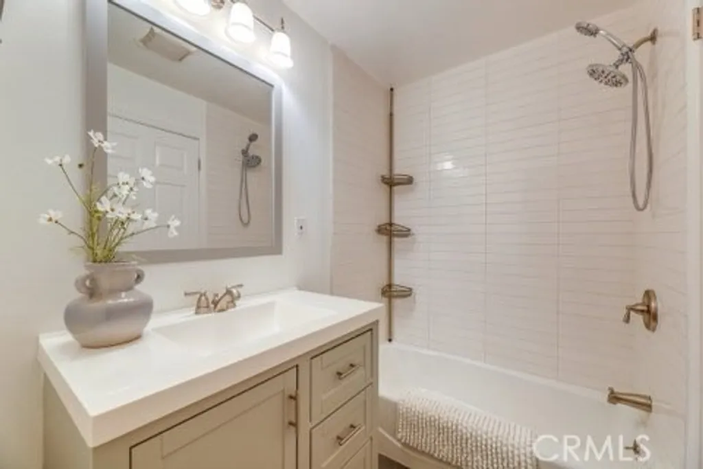 Additional image 18 of 3620 Altamont, Los Angeles, CA 90065