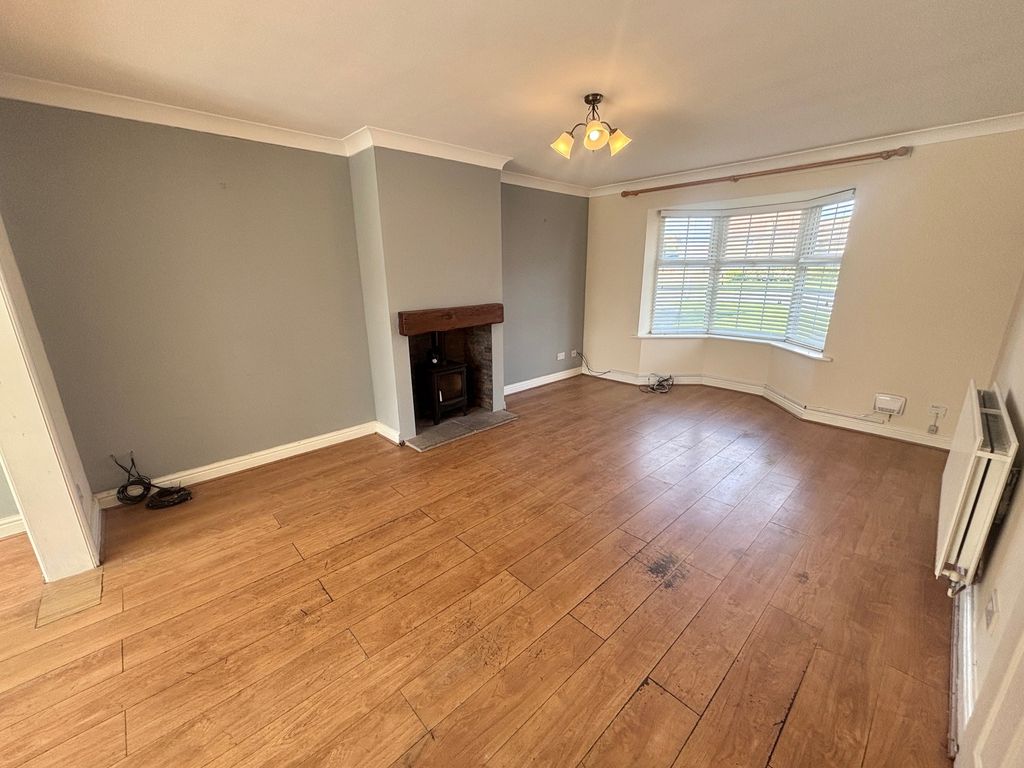 4 bed detached house to rentThorn Fields, Thorngumbald, Hull HU12 photo 3