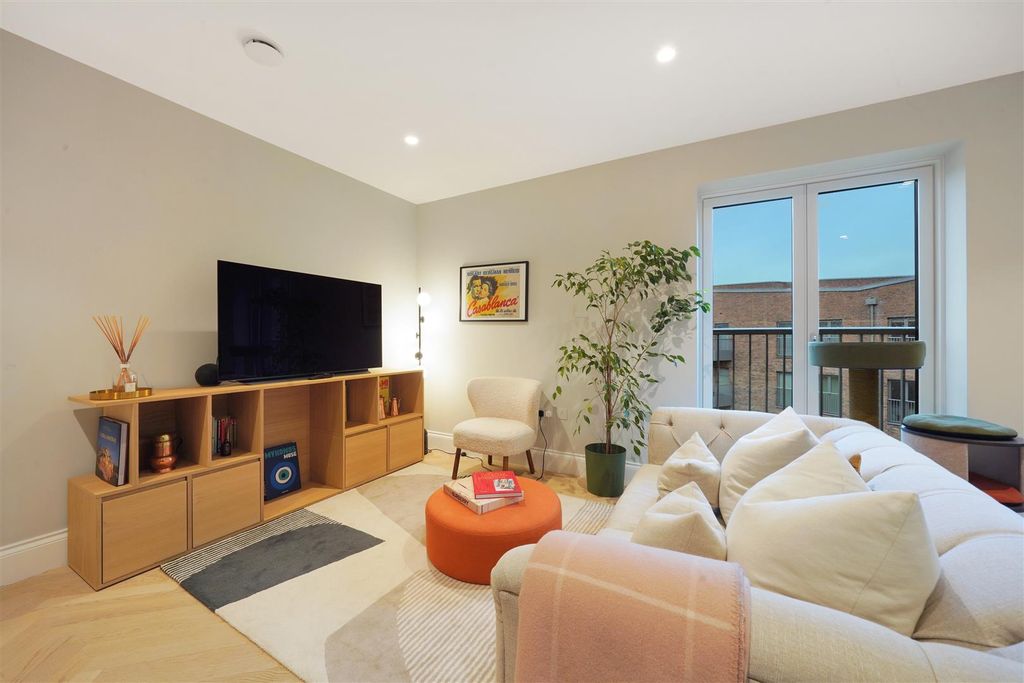 Additional image 7 of 2 bed flat to rentRoyal Engineers Way, Millbrook Park NW7
