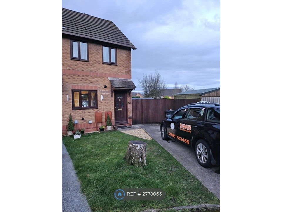 2 bed end terrace house to rentSt. Michaels Way, Brackla, Bridgend CF31