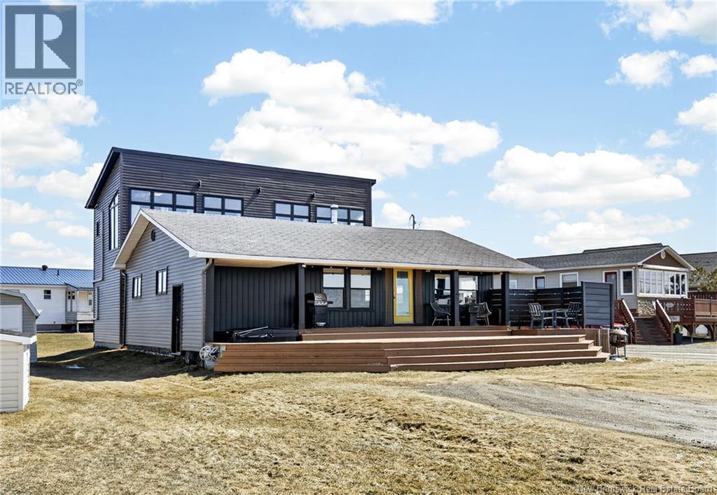 30 Pelican Avenue
