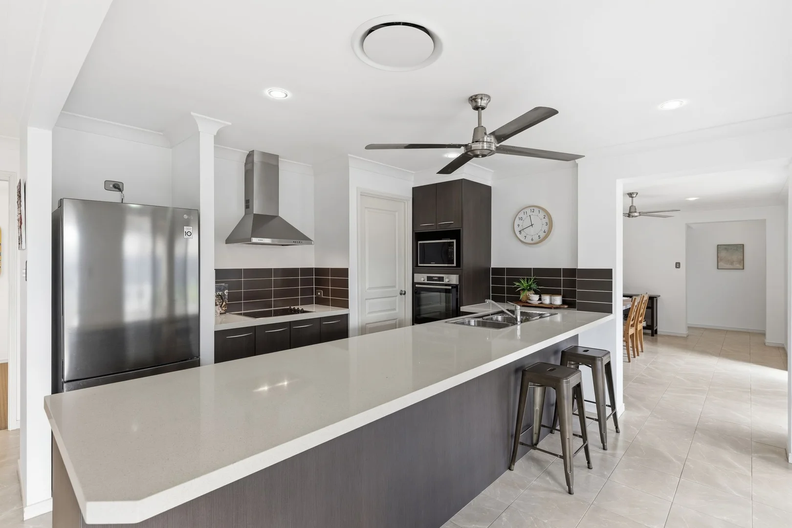 11 Blackall Road, Murrumba Downs QLD 4503 photo 3