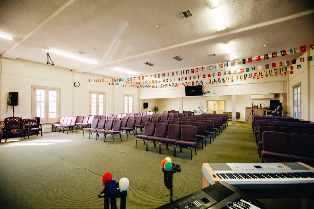 Additional image 12 of 847 N E Street, San Bernardino, CA 92410