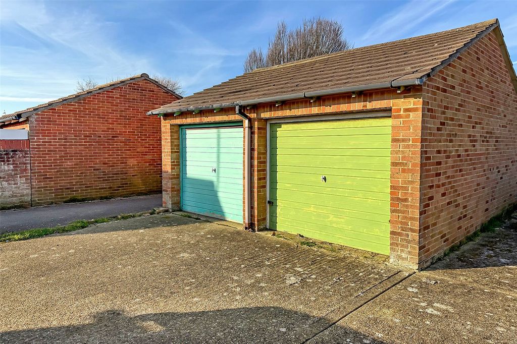 Additional image 4 of 2 bed bungalow for saleAdmirals Walk, Littlehampton, West Sussex BN17