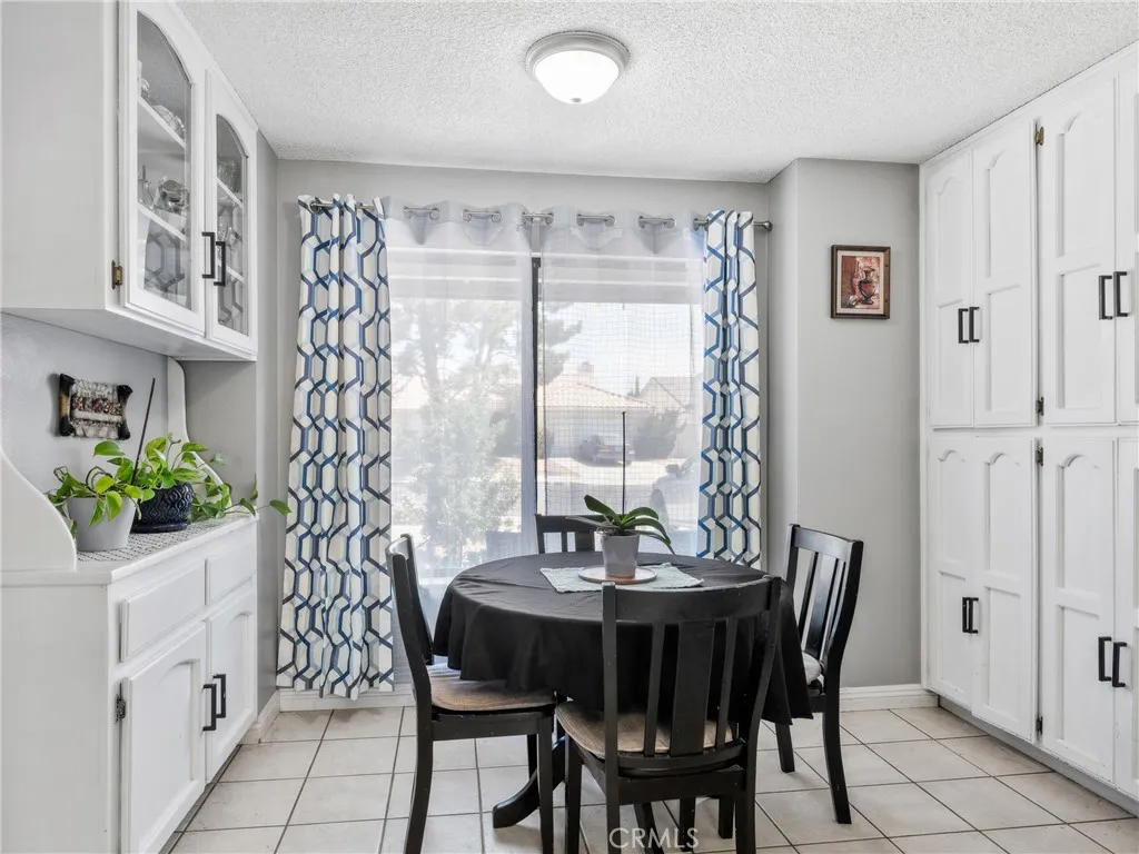 Additional image 5 of 15880 Elcona Place, Victorville, CA 92395