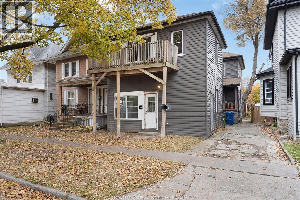 989 Lincoln , Windsor, ON, N8Y2H3