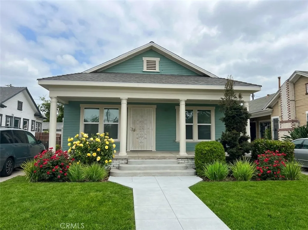 4239 S Raymond Avenue, Los Angeles, CA 90037