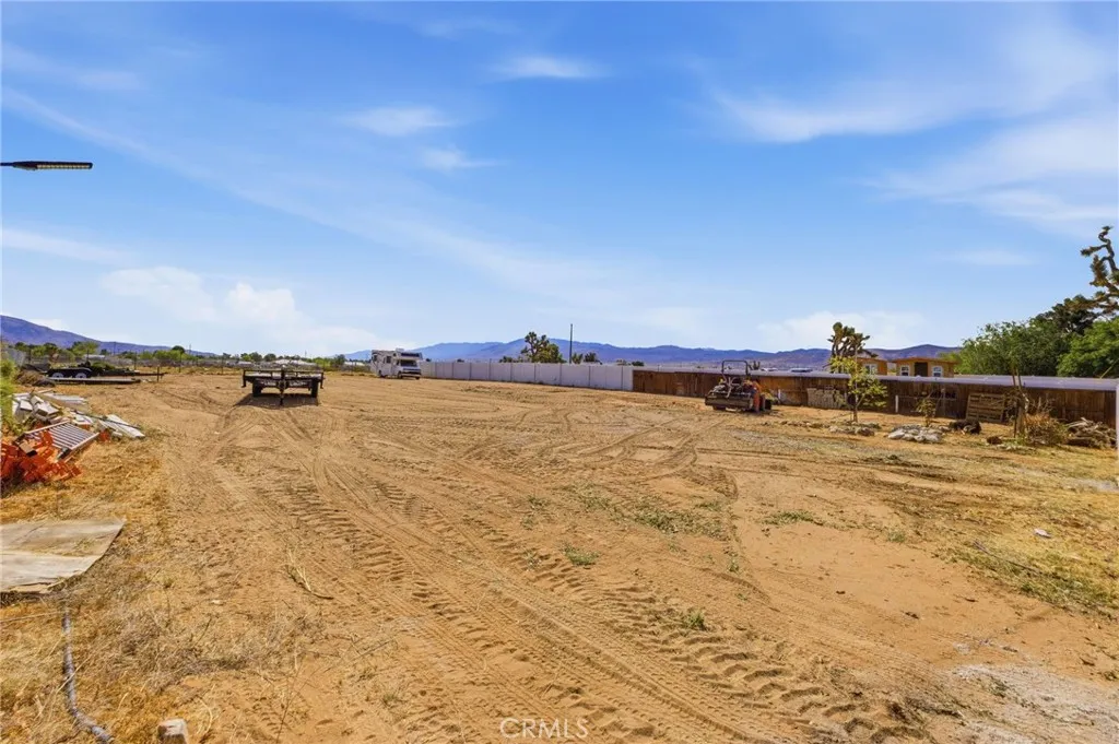 Additional image 40 of 12419 Pawnee Rd, Apple Valley, CA 92308