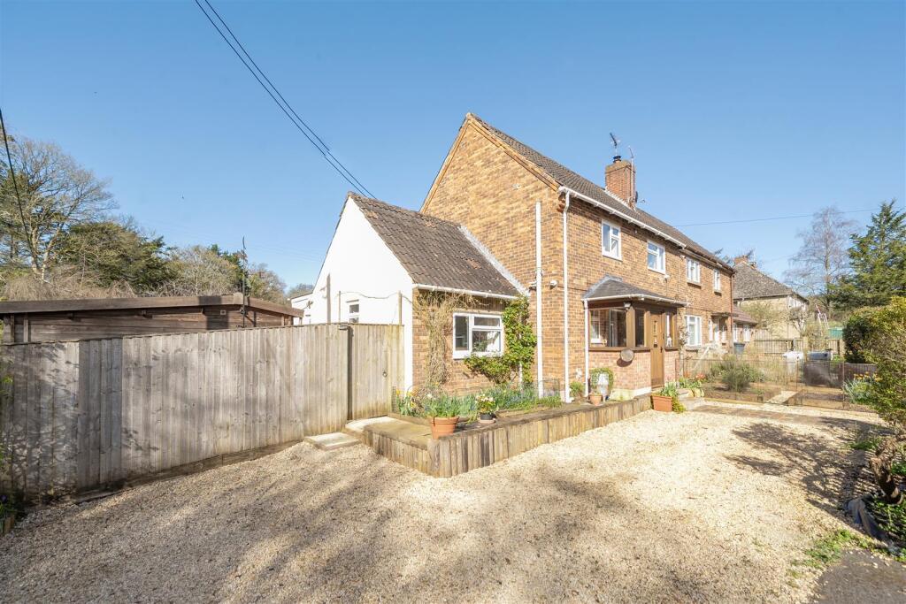 West Knoyle, Warminster