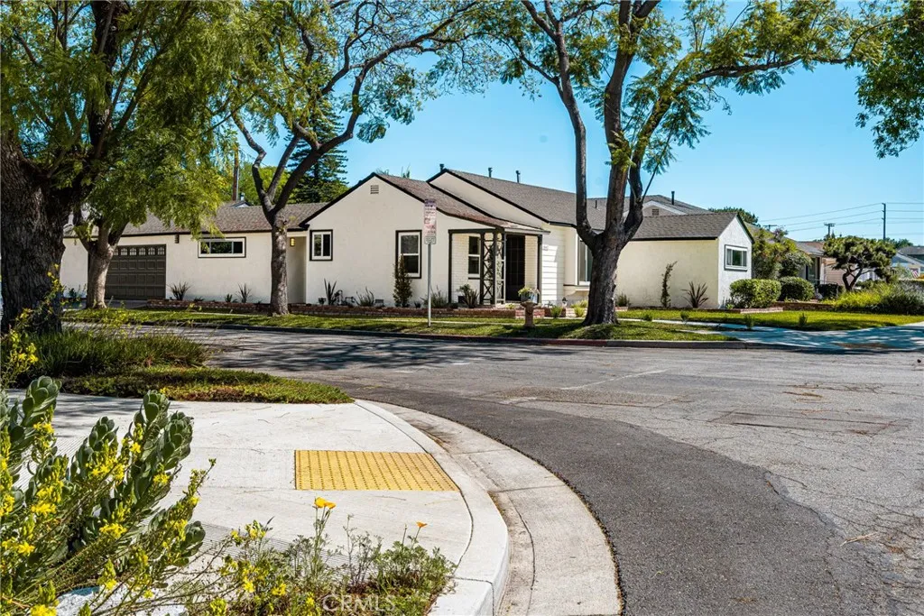 Additional image 8 of 1842 N Greenbrier Rd, Long Beach, CA 90815