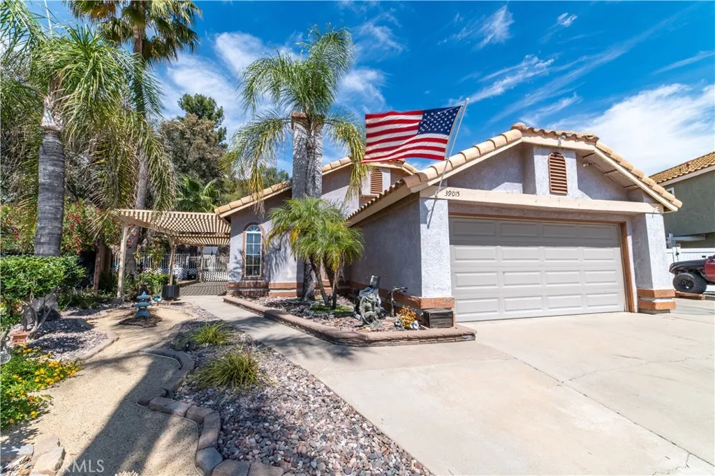 39015 Corte Pacheco, Murrieta, CA 92562 photo 3