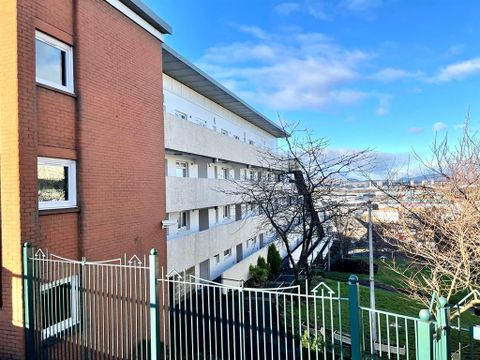 Hartlaw Crescent, Hillington, Glasgow G52