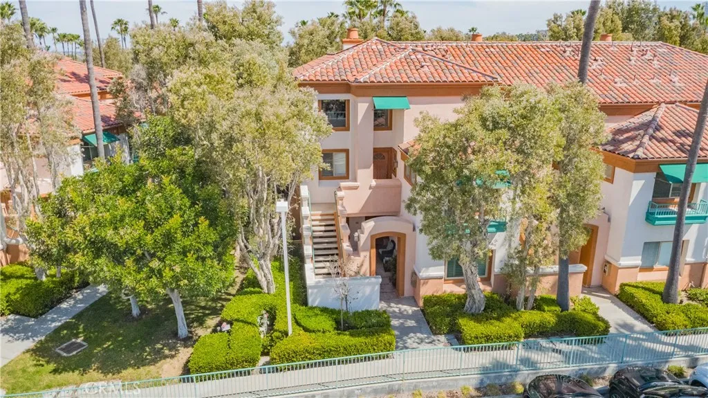 Additional image 36 of 46 Villa Point Dr, Newport Beach, CA 92660