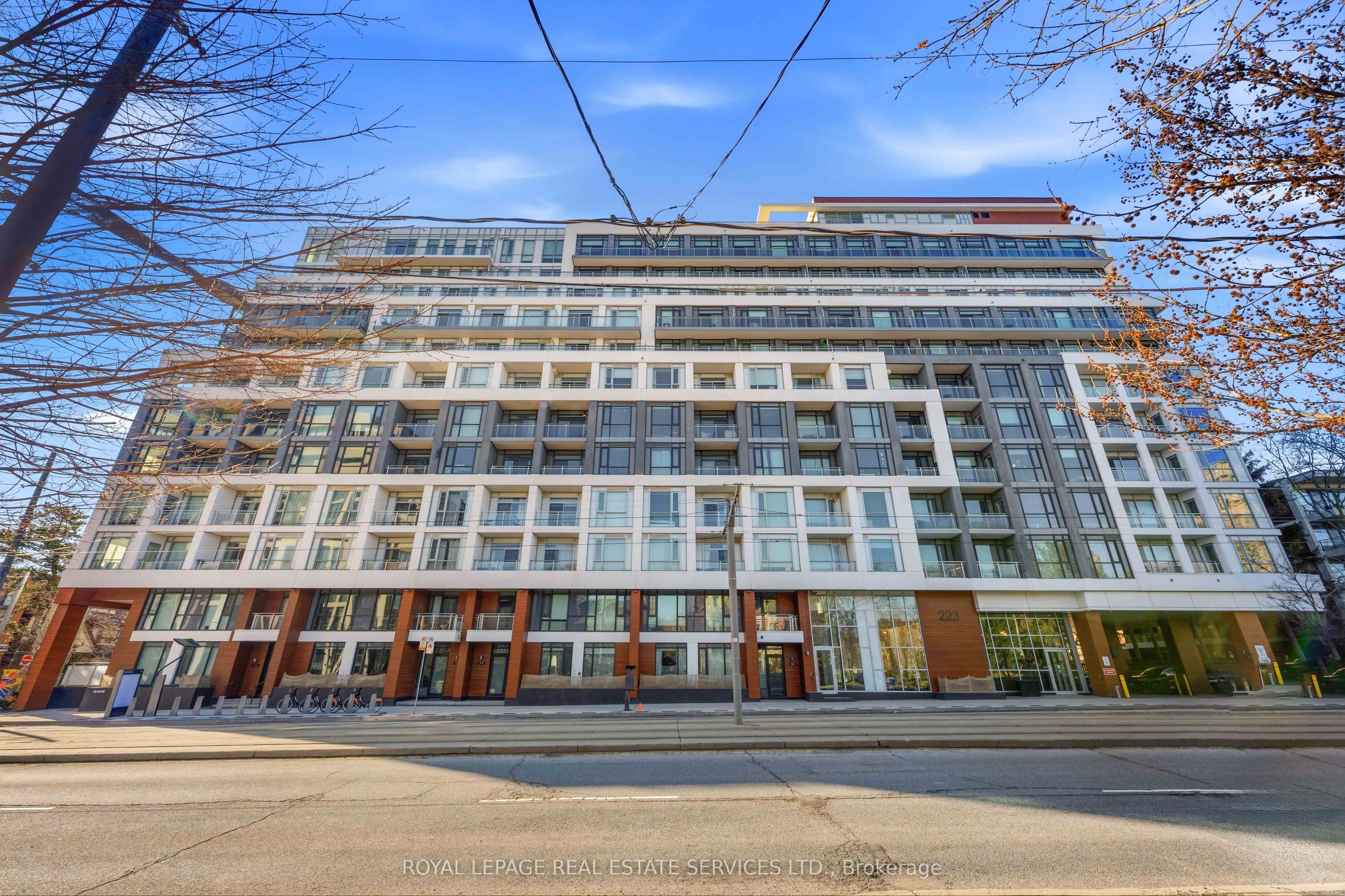 223 St Clair Avenue W, Toronto, ON, M4V 0A5