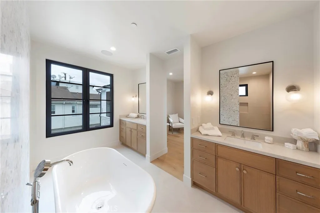 Additional image 59 of 1594 Redlands Place, Costa Mesa, CA 92627