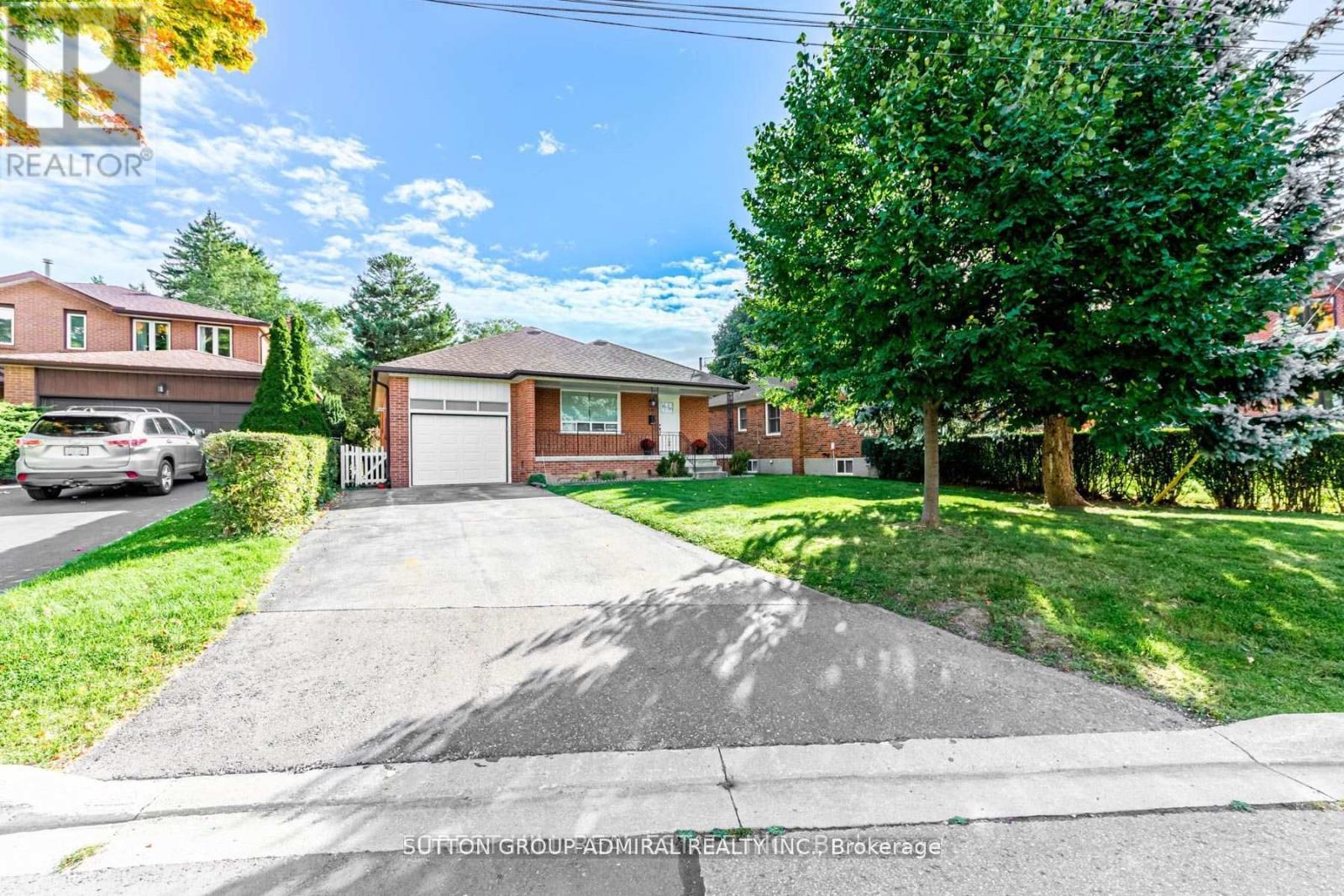 19 TOBRUK CRESCENT