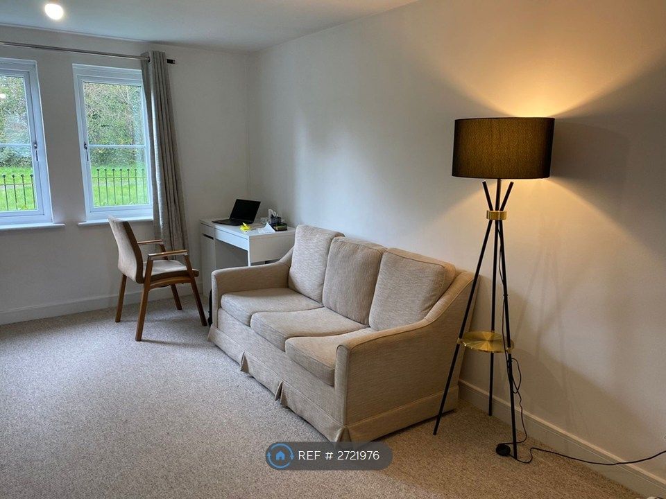2 bed flat to rentBarley Leaze, Chippenham SN14