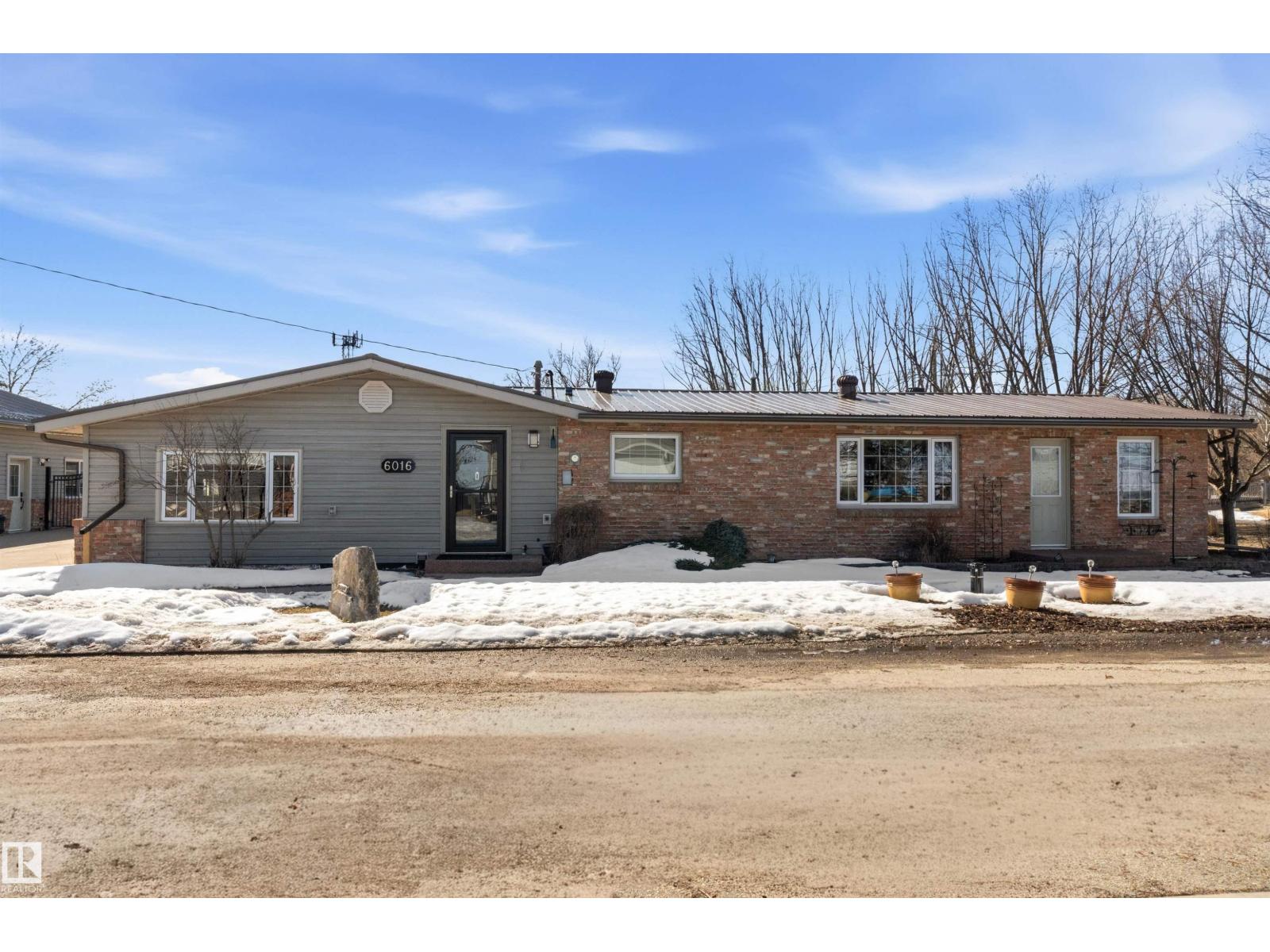 6016 52 Avenue, Rural Lac Ste. Anne County, AB, T0E0A0
