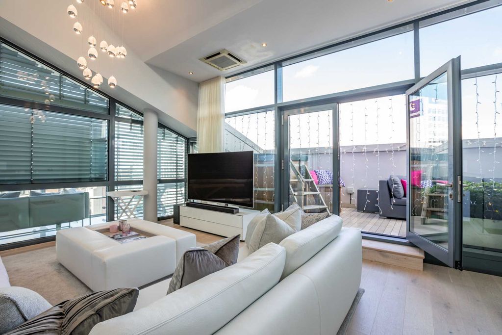 Additional image 10 of 3 bed flat for saleDeansgate, Manchester M3