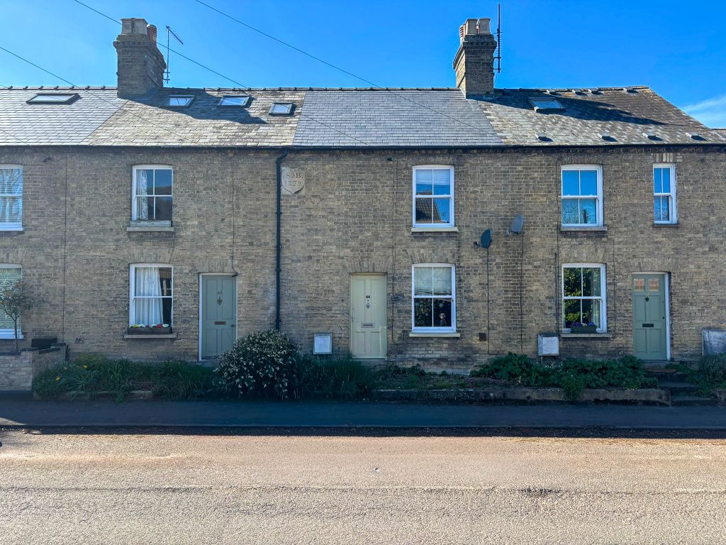 2 bed terraced house to rentHigh Street, Bottisham, Cambridgeshire CB25