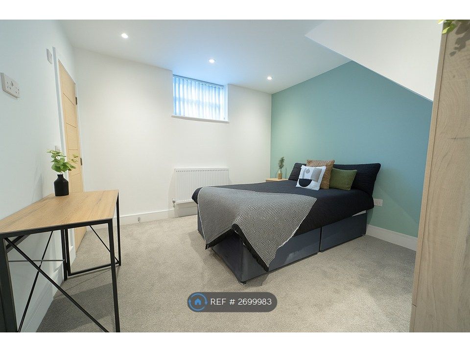 Additional image 9 of 8 bed terraced house to rentClare Street, Bridgwater TA6