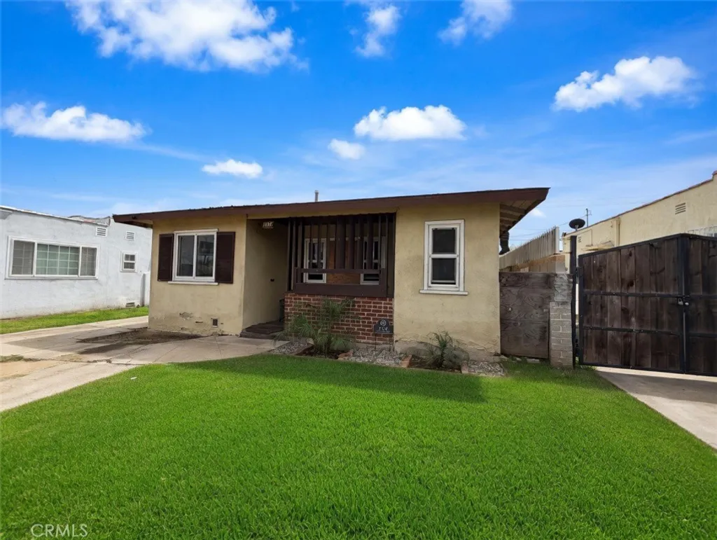 1324 W 101st St, Los Angeles, CA 90044