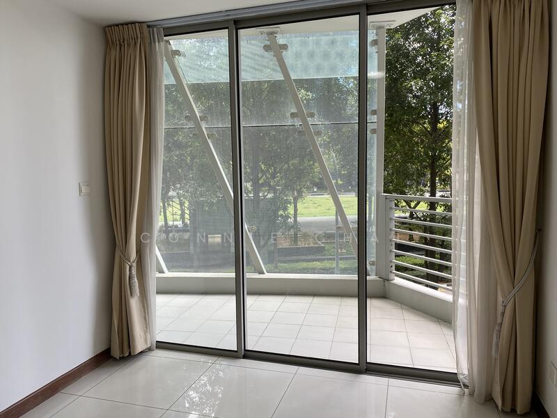 2 Marina Boulevard photo 2