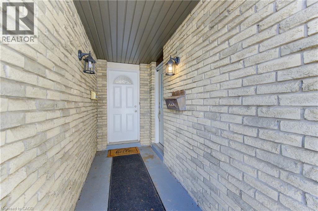 184 Silver Aspen Crescent, Kitchener, ON, N2N 1J1 photo 2