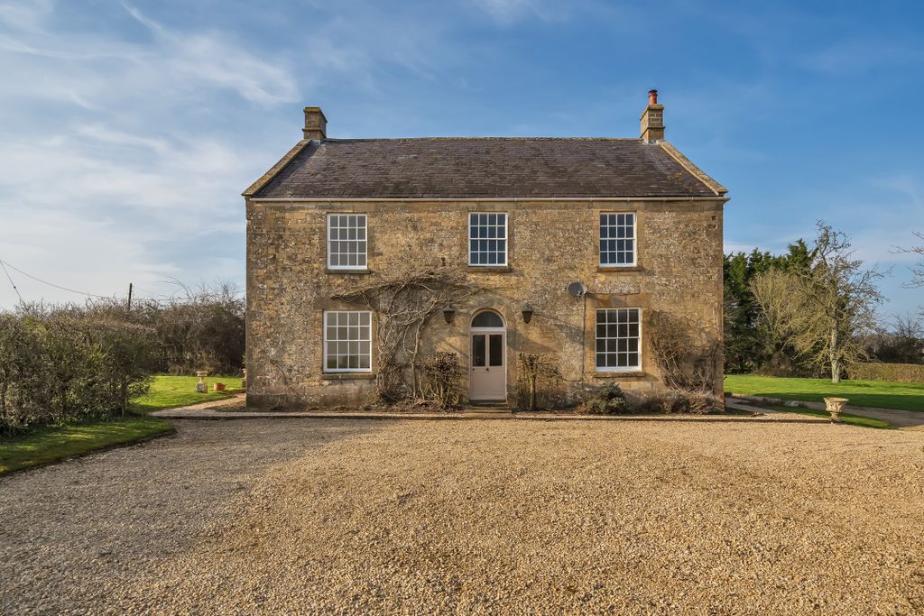 5 bed property to rentMile Elm, Calne SN11