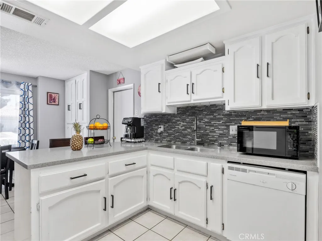 Additional image 4 of 15880 Elcona Place, Victorville, CA 92395