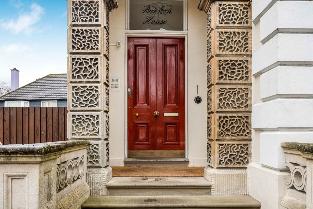 Additional image 2 of 3 bed flat for saleBurston House, Pittville Circus, Cheltenham, Gloucestershire GL52
